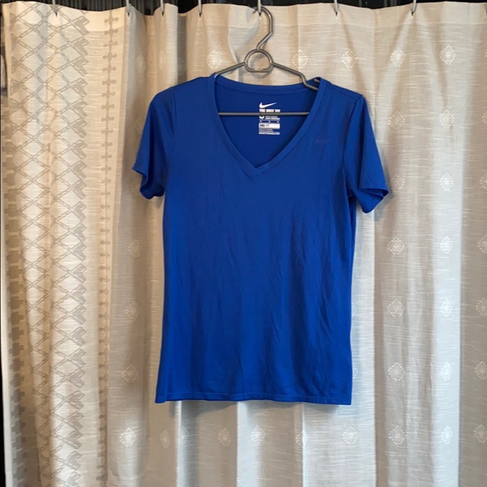 Nike tee